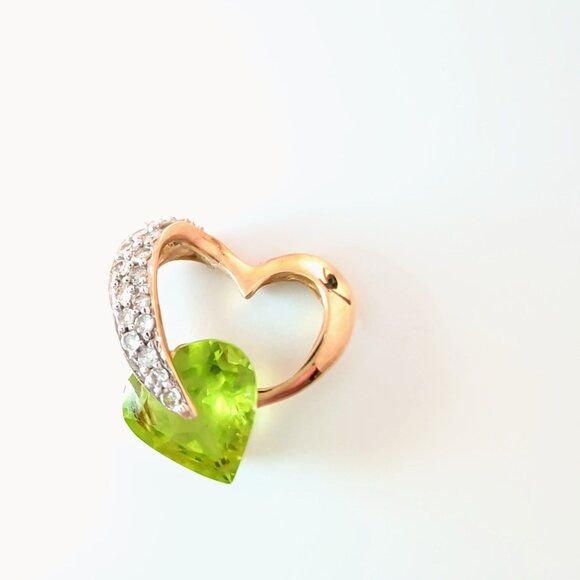 10K Gold Heart Pendant With Green Peridot & Diamond Accents - Picture 2 of 10